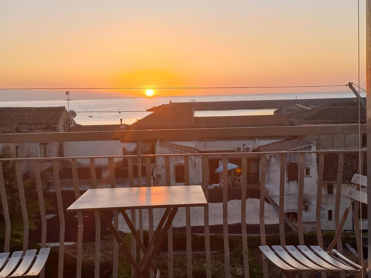 Alba Marina E Tramonti Etnei Lejlighed Riposto Eksteriør billede
