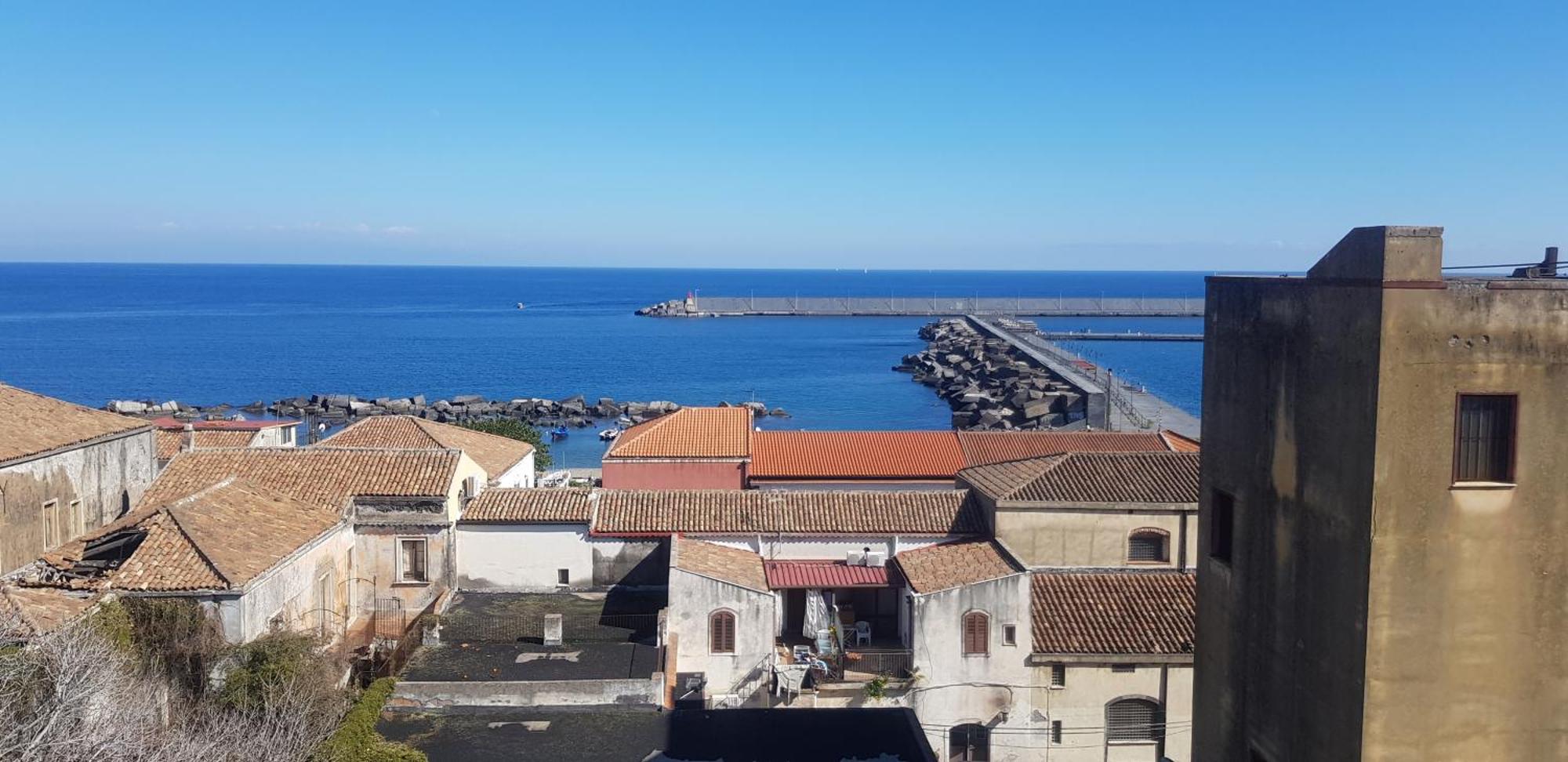 Alba Marina E Tramonti Etnei Lejlighed Riposto Eksteriør billede