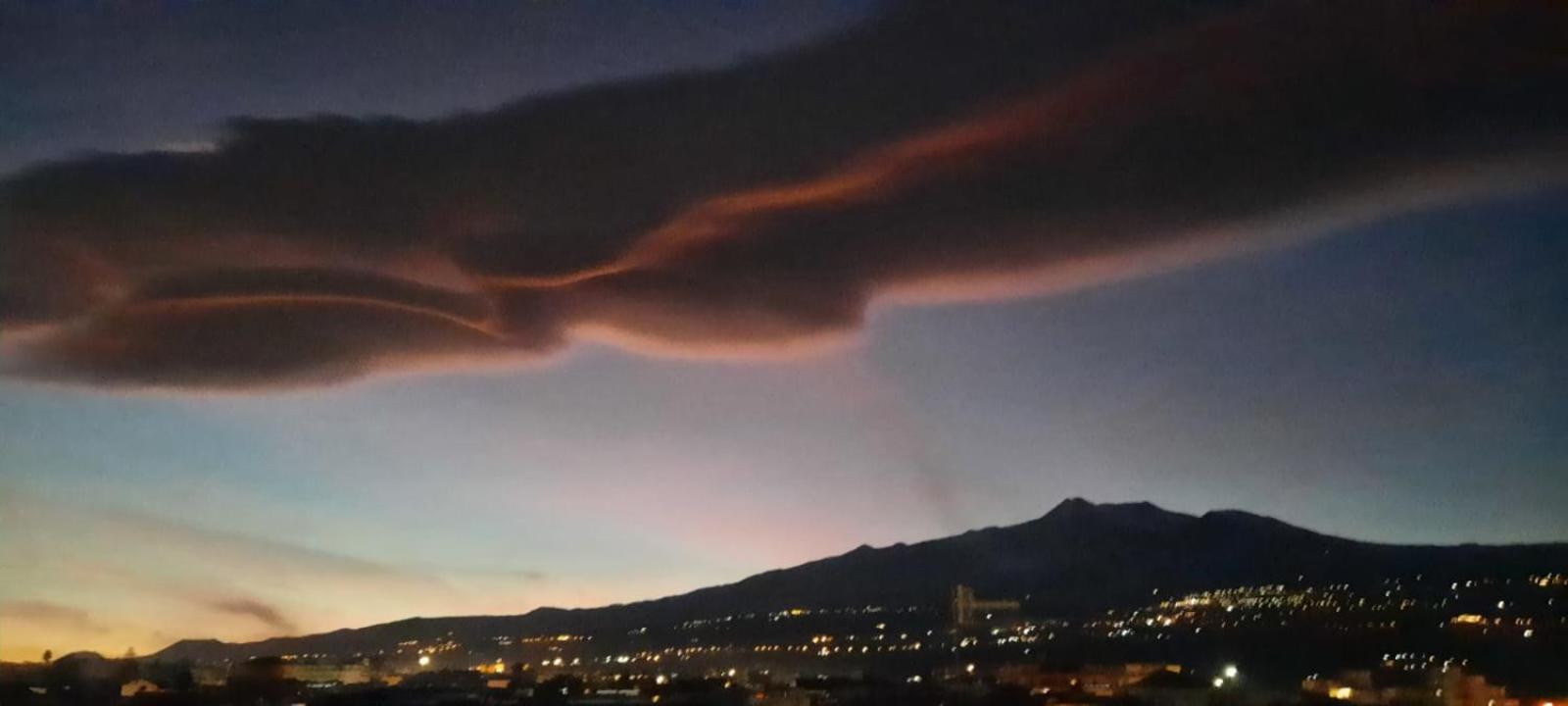 Alba Marina E Tramonti Etnei Lejlighed Riposto Eksteriør billede